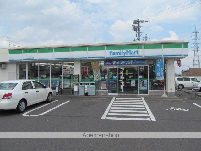 コンビニ　ファミリーマート（コンビニ）まで1144m