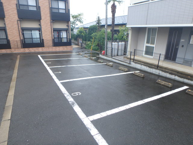 駐車場　駐車場