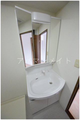 洗面設備　忙しい朝には欠かせない洗面所です