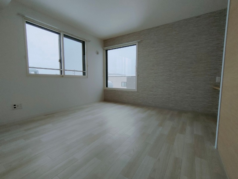 その他部屋・スペース　アクセントクロスがお洒落なお部屋になっています！