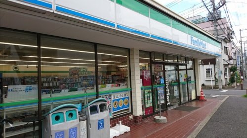 コンビニ　ファミリーマート 西川口四丁目店（コンビニ）まで252m
