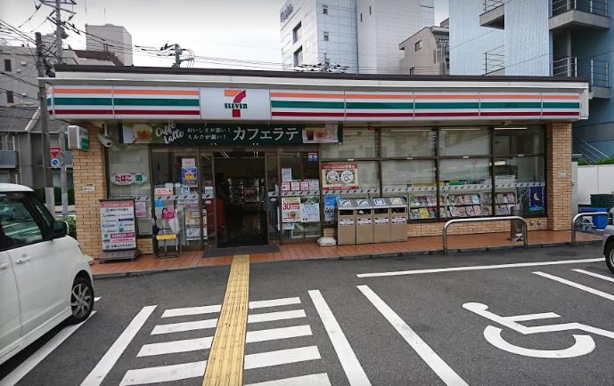 コンビニ　セブンイレブン 川口並木2丁目店（コンビニ）まで821m