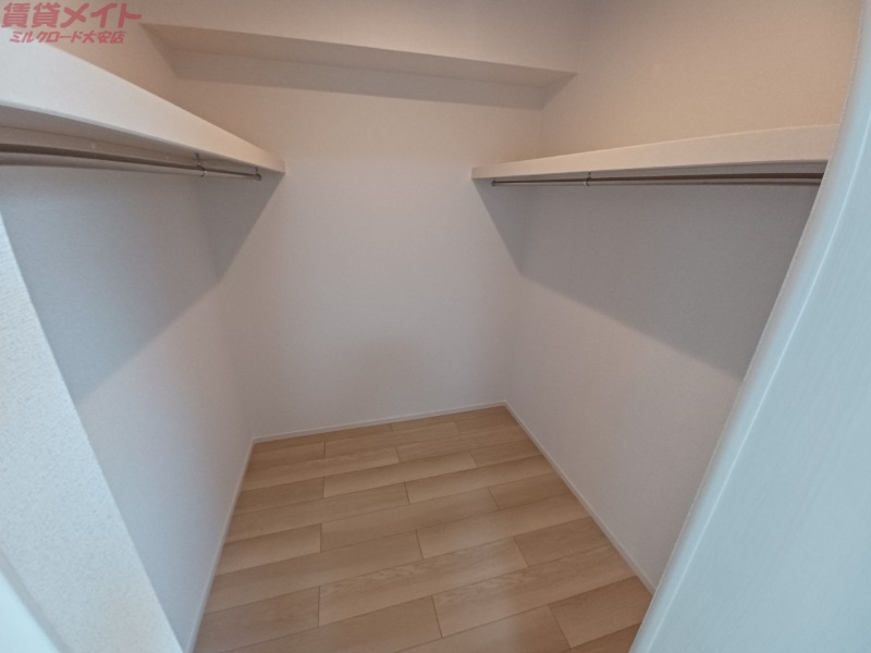 収納　同型部屋写真です。