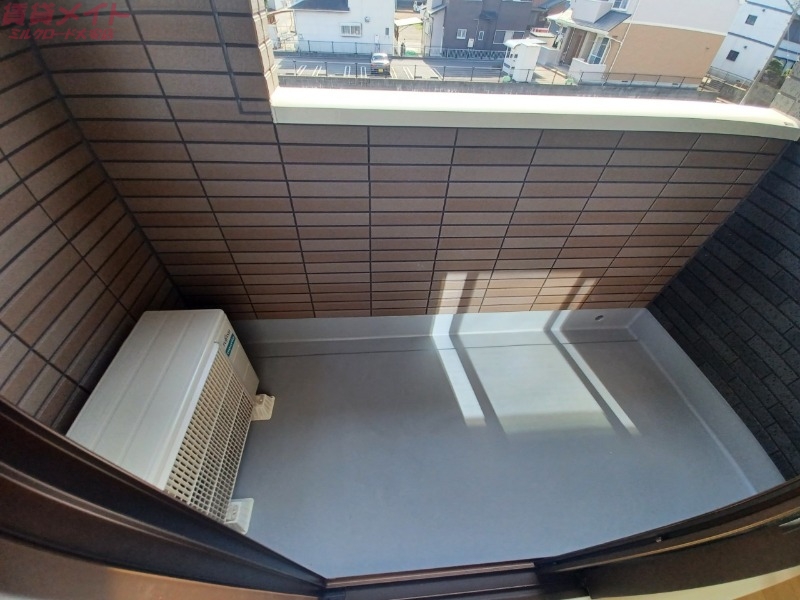 バルコニー　同型部屋写真です。