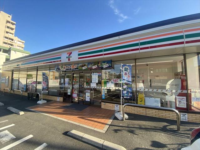 コンビニ　セブンイレブン（コンビニ）まで2066m