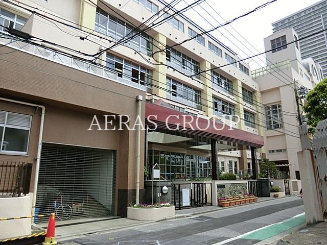 中学校　荒川区立南千住第二中学校（中学校）まで687m