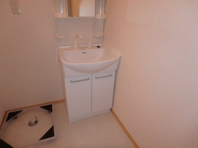 洗面設備　他のお部屋の参考写真となります。