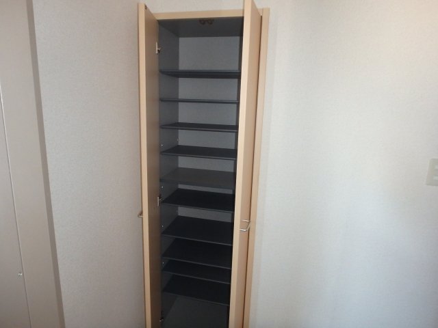 収納　他のお部屋の参考写真となります。