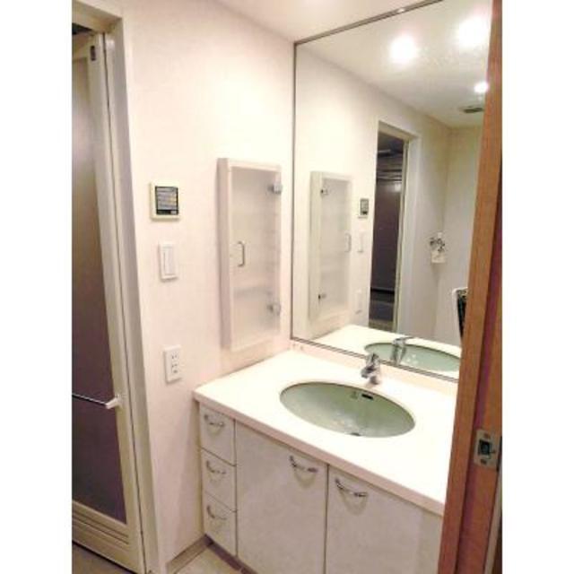 洗面設備　※写真は同タイプ住戸です。