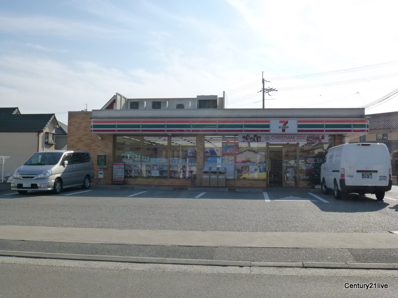コンビニ　セブンイレブン伊丹荒牧7丁目店（コンビニ）まで255m