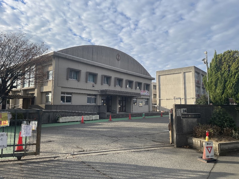 小学校　加古川市立野口南小学校（小学校）まで995m
