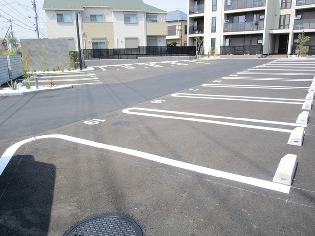 駐車場　駐車場（要空き確認）