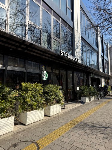 飲食店　スターバックスコーヒー桜新町店（飲食店）まで151m