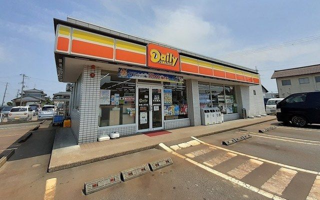 コンビニ　デイリーヤマザキ新潟二本木店（コンビニ）まで350m
