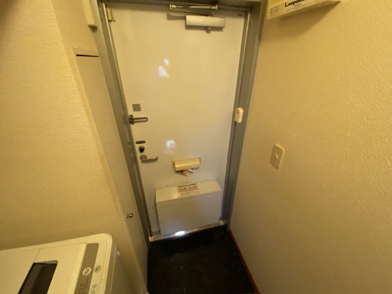 玄関　※別部屋の写真です