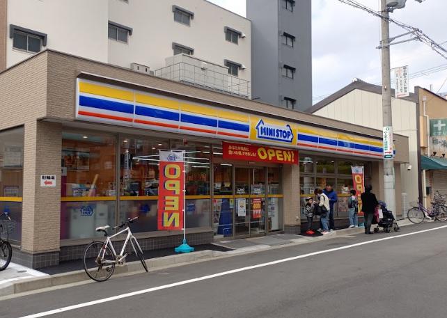 コンビニ　ミニストップ甲子園六番町店（コンビニ）まで451m