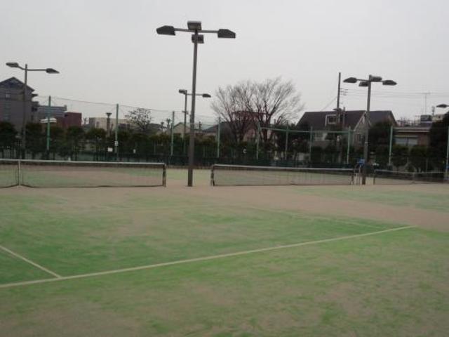 公園　尾竹橋公園テニスコート（公園）まで612m