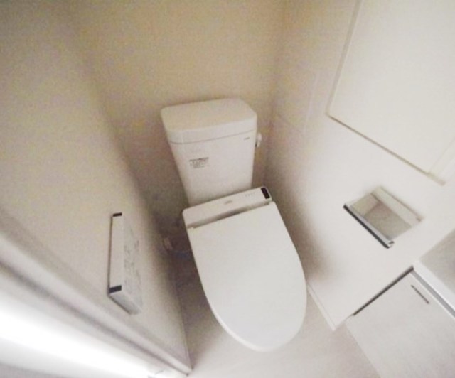 トイレ　別部屋同仕様タイプ