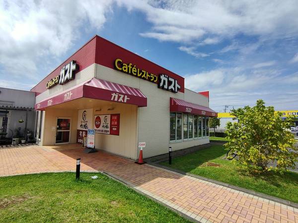 飲食店　ガスト　ウニクス成田店（から好し取扱店）（飲食店）まで1560m