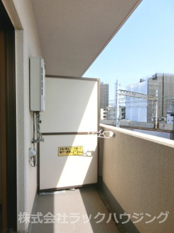 バルコニー　【お部屋さがしはラックハウジングにお問合せ下さいませ♪】