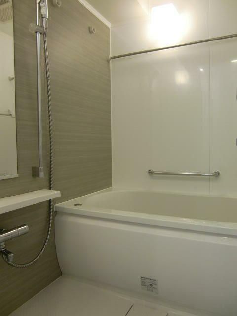 バス・シャワールーム　☆ゆっくりくつろげるお風呂☆