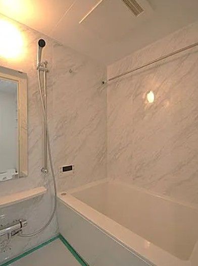 バス・シャワールーム　写真は同タイプ住居です。