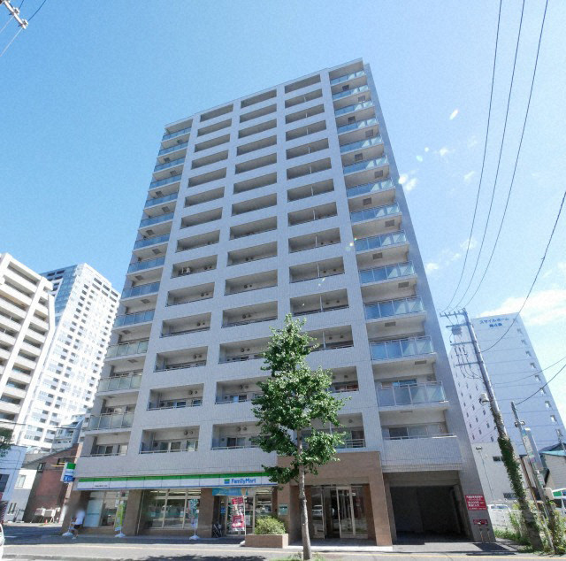 建物外観　◆南向き角部屋で陽当たり〇◆家電付対応可◆地下鉄3アクセス◆