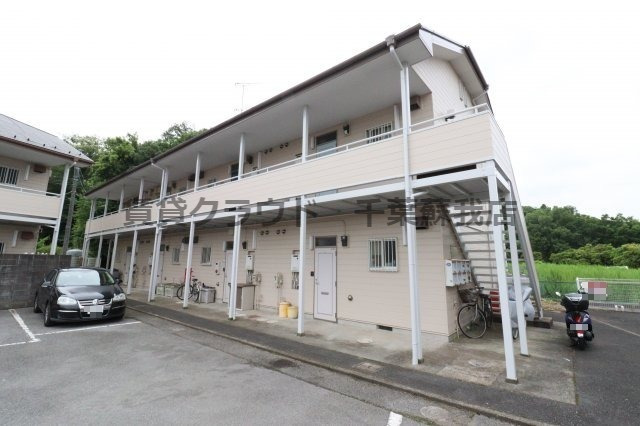 建物外観　落ち着いた色合いの外観♪
