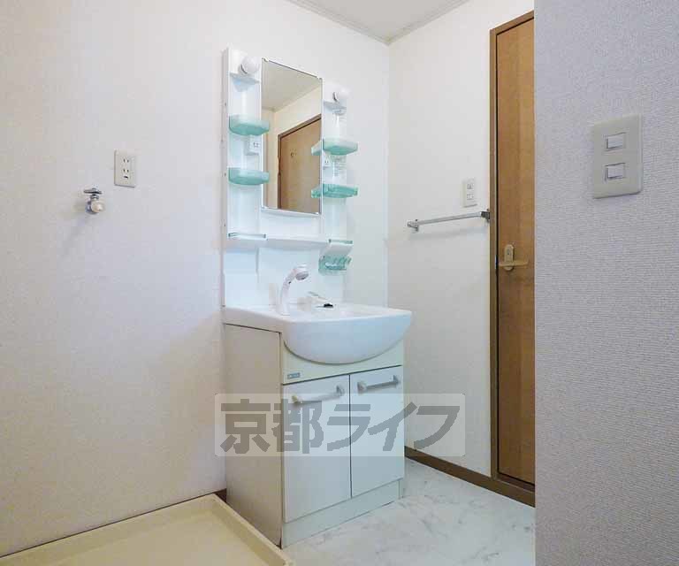 洗面設備　独立洗面台です。