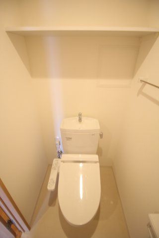 トイレ　（別タイプ参考写真）マーシスマルル　荒川区東尾久2
