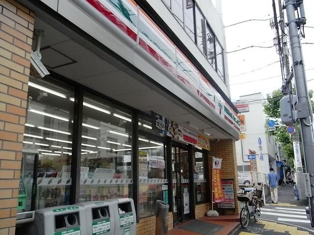 コンビニ　セブンイレブン（コンビニ）まで150m