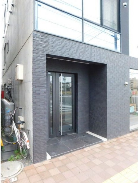 エントランス　素敵なエントランスがお出迎えです♪