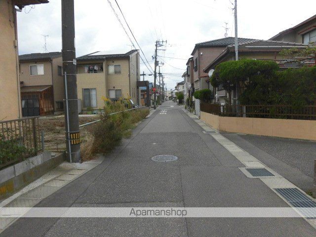 その他　前面道路（その他）まで0m