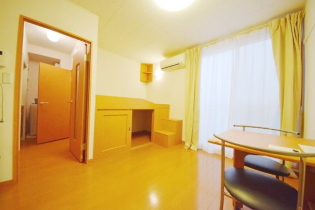 その他部屋・スペース　★綺麗なフローリングの洋室です★