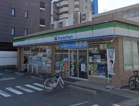 コンビニ　ファミリーマート 昭和石仏町店（コンビニ）まで612m
