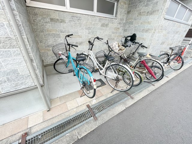 その他共有部分　自転車はこちらに置けます