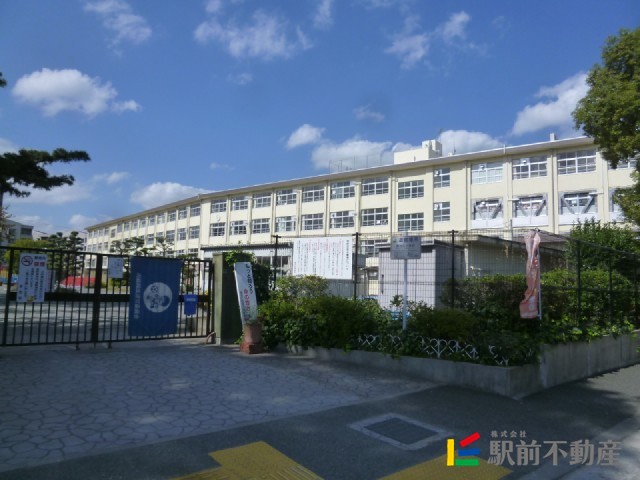 小学校　南当仁小学校（小学校）まで800m