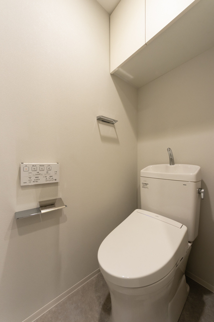 トイレ　※写真は同タイプ住戸です。