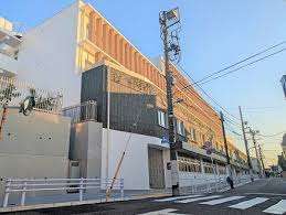 小学校　大田区立赤松小学校（小学校）まで269m