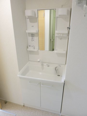 洗面設備　脱衣スペースもあります