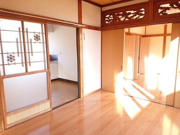 ＪＲ石巻線 渡波駅 徒歩10分 2階建 築51年の居間写真
