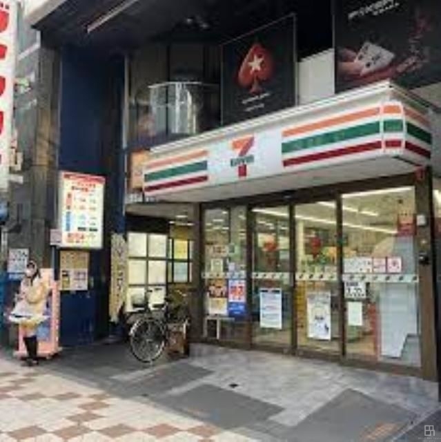 コンビニ　セブンイレブン大阪難波なんさん通り店（コンビニ）まで913m
