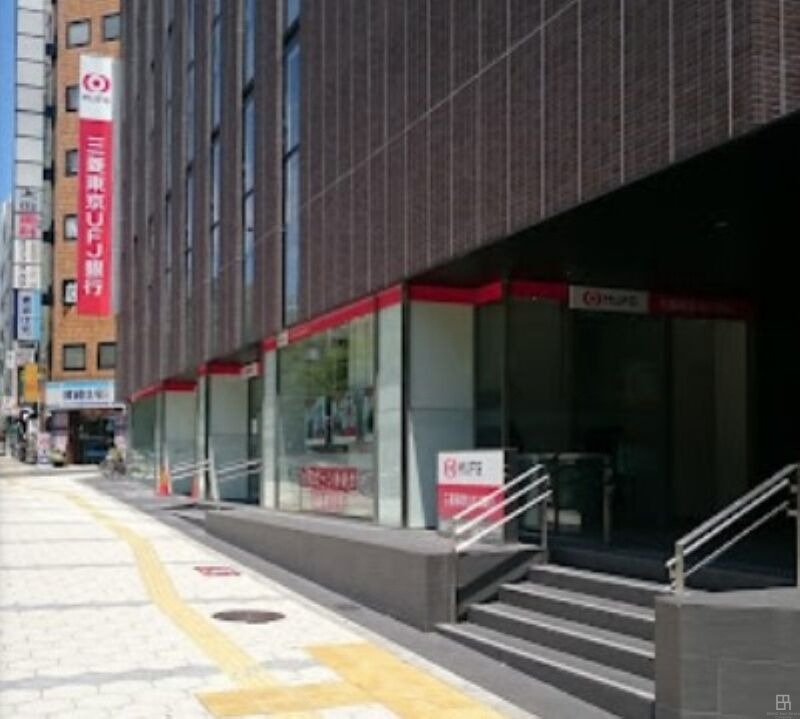 銀行　三菱UFJ銀行上六支店（銀行）まで1831m