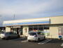 コンビニ　ローソン 札幌東雁来10条店（コンビニ）まで526m