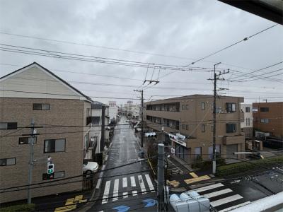バルコニー　お洗濯にも便利なバルコニー付き