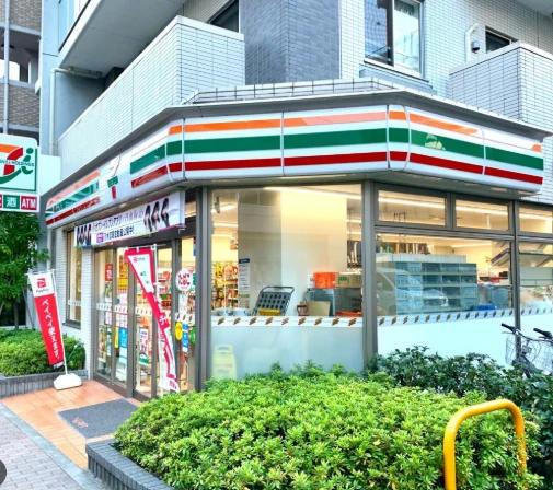 コンビニ　セブンイレブン 文京湯島2丁目店（コンビニ）まで179m
