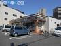 コンビニ　セブンイレブン新潟万代4丁目店（コンビニ）まで321m