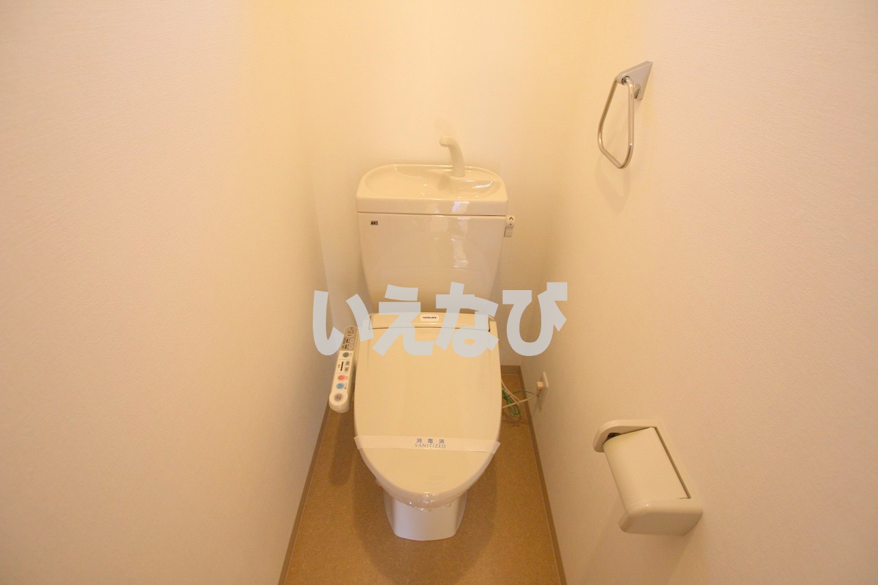 ＪＲ山陽本線 庭瀬駅 徒歩24分 2階建 築11年のトイレ写真