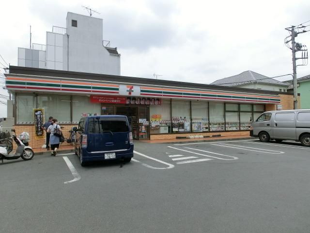 コンビニ　セブンイレブン（コンビニ）まで430m