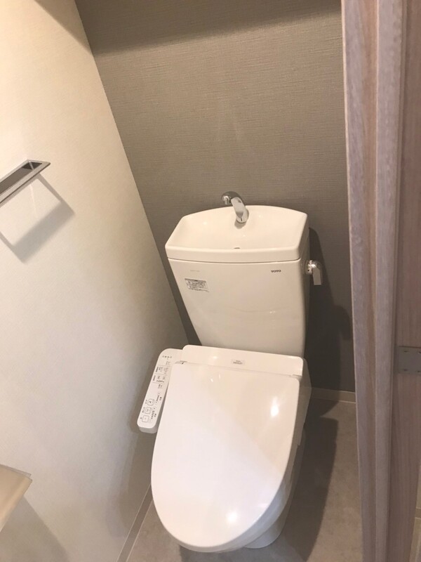 トイレ　参考写真（別部屋）